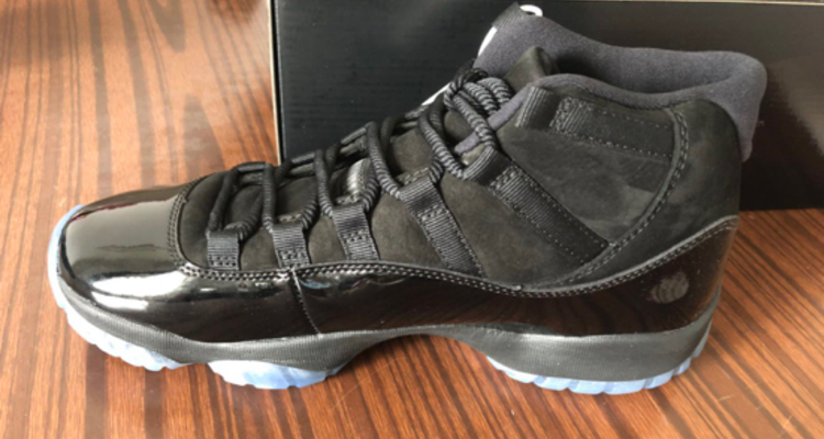 aj11黑武士,请各位大神帮忙看看是否是正品