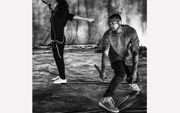 Kanye West 亲自上脚 adidas Yeezy 750 Boost