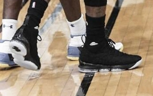 Nike LeBron 15首度曝光！编织鞋面+全掌Zoom Air
