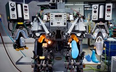 人工效率 20 倍！“制鞋机器人”在 Nike 工厂投入使用
