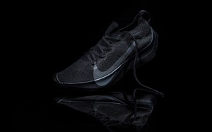 黑魂出击，Nike 全新跑鞋 Zoom Vapor Street Flyknit 正式上架