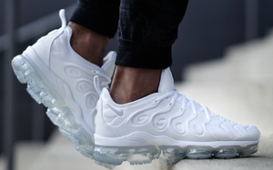 白鞋控必备，Nike VaporMax Plus 全新“Triple White”