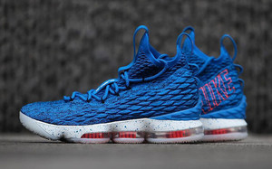 官图美图双双释出！Nike LeBron 15 HWC 即将发售！