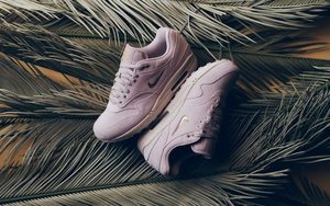 小钩子独具魅力，Nike Air Max 1 “Jewel” 全新配色近赏