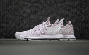 天使之翼回归！近赏 Nike KD 10 “Aunt Pearl” 配色！