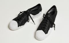 Yohji Yamamoto 携手 adidas 打造全新 Takusan 联名鞋款