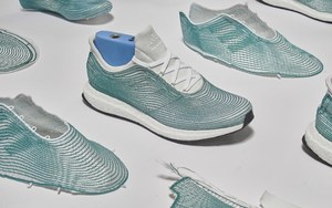 adidas 于去年共售出 100 万双海洋塑料制鞋