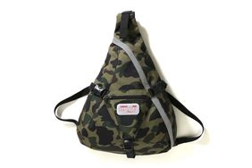 BAPE 释出全新 1st Camo 单肩包