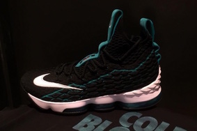 LeBron Watch 释出全新 “Griffey” 配色！