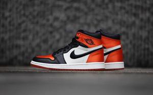 实物近赏！ Air Jordan 1 Satin “Shattered Backboard” 明日登陆官网！