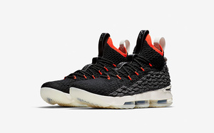 詹皇季后赛加持！Nike LeBron 15 “Crimson” 现已登陆官网！