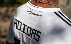 限量 2018 件！adidas 德国队主场球衣现已发售！