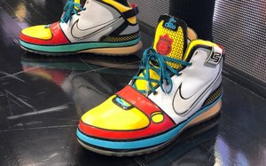 天价二次元！詹皇上脚 Nike Zoom LeBron 6 “Stewie Griffin” PE！