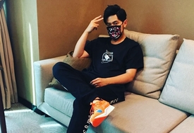 冠希、周董晒出的 OFF-WHITE ，明天就要发售啦！