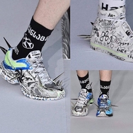 请勿靠近 | VETEMENTS x Reebok 2019 春夏秀场新鞋款