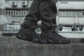 近赏 YEEZY 500 全新“Utility Black”配色