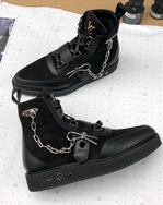 抢先欣赏下 Virgil Abloh 设计的 LV 皮鞋