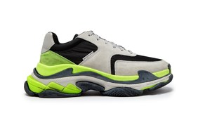 Balenciaga Triple S 2.0 全新“荧光”配色上架