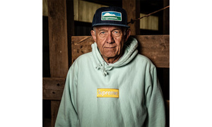 投诉未果，Farmland Foods 自己拍摄了一套 Supreme Lookbook