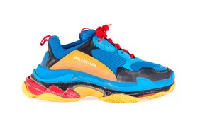 Balenciaga Triple S 全新配色设计正式上架