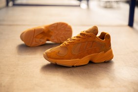 size? 独占 adidas Yung-1 全新“Craft Ochre”配色