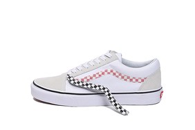 Vans 推出可替换 Logo 配色的 Old Skool 鞋款