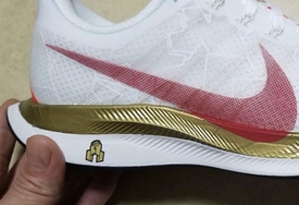 Nike Pegasus 35 Turbo “春节”配色首度曝光！