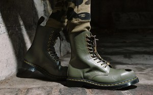 A BATHING APE® x Dr. Martens 全新联乘系列型录登场