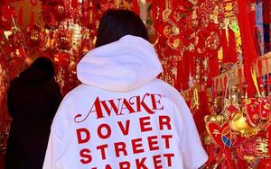 猪年限定！AWAKE NY 携手 Dover Street Market 打造联名 T-Shirt