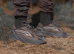 最新上脚图曝光！ Yeezy Boost 700 V2“Geode” 下月登场