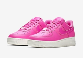 粉粉嫩嫩还有透明后跟！Air Force 1 Low 全新女鞋即将发售