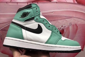 鸳鸯设计有点意思！这款全新的 Air Jordan 1 你喜欢吗？