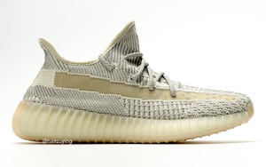 这款 Yeezy Boost 350 V2 有点不一样！全新米白配色曝光