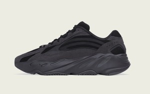 没想到根本不用冲！Yeezy 700 V2 “Vanta” 喜欢的还能买