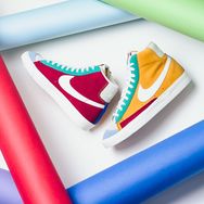 阴阳撞色拼接设计，属于Nike Blazer Mid的小清新