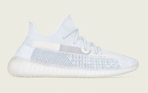 “高冷”冰蓝配色！Yeezy 350 V2 “Cloud White” 官图释出