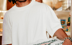  “比萨盒” 包装！Reebok CLASSIC x PIZZA SLICE 联名 T 恤登场