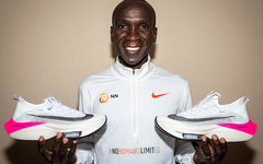 创造人类历史奇迹！助力基普乔格马拉松破 2 的是这款 Nike 超强跑鞋！