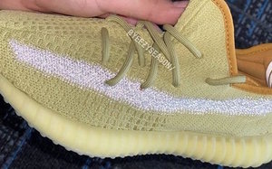 反光条纹风开始了！Yeezy 350 V2 新配色 “Sulphur” 首度曝光