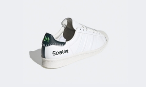 致敬90年代美式街头及朋克文化！Jonah Hill x adidas Superstar 联乘鞋款下月登场