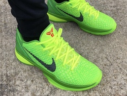 平安夜发售！ Kobe 6 Protro“Grinch” 上脚来了！