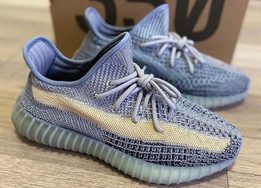 Yeezy 350 V2 新配色最新实物释出！颜值你打几分？