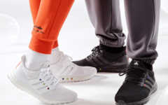 联名施华洛世奇，adidas推出全新情人节系列