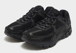 全新 Nike Zoom Vomero 5 “Triple Black” 官图曝光！