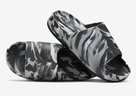 全新 Nike Calm Slide “Black” 官图曝光！