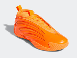 全新 adidas Harden Vol.9 “Dynamo” 曝光！