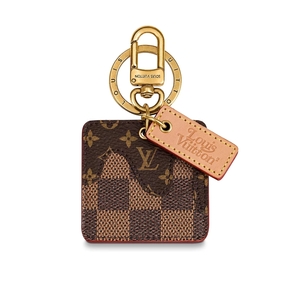 Louis Vuttion x Nigo 联名系列钥匙扣