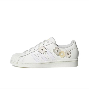 Adidas Originals Superstar 白色花卉休闲板鞋 GX2172