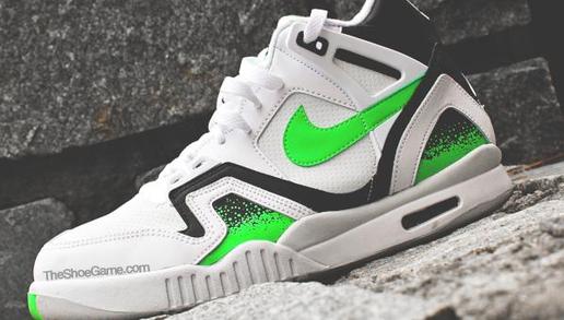 NIKE Air Tech Challenge 2