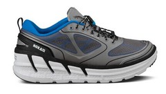 Hoka One One Conquest